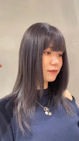 セミロング AMRITA omotesando所属・都築 菜美のヘアスタイル