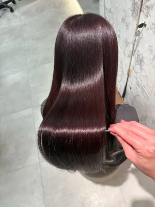 ロング 新宿／透明感カラー／ 阿久津凜のヘアスタイル