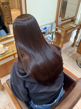 ロング ヤマシタ ユウタのヘアスタイル