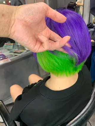 ショート カラー ホワイト&レイヤーカ ットエクステ長畠俊輔のヘアスタイル