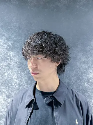 ショート パーマ メンズ フェザーパーマ職人 🪶ryosukeのヘアスタイル