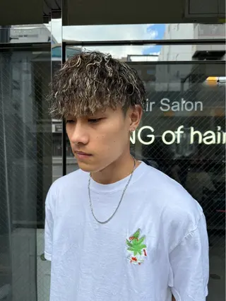 ショート カラー パーマ メンズ メンズ/パーマ/ 短髪/京都駅/井上光のヘアスタイル