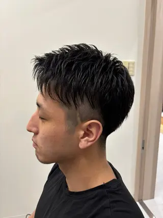 ショート YUUKI/艶カラー レイヤーカットのヘアスタイル