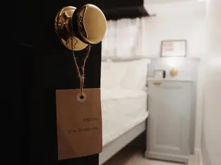 ヘアアレンジ ネイル HOTEL&PARK . ワックス脱毛のエステ・リラクイメージ