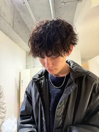 パーマ メンズ Rem所属・メンズ特化 代表　岡　大斗のヘアスタイル