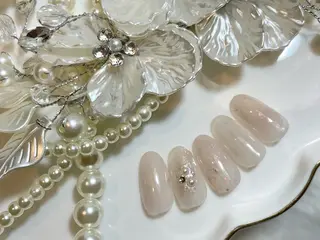 ネイル パラジェルプレミアムサロン nail care &spa Lovin［ラヴィン］所属・Azegami Minaのネイルデザイン