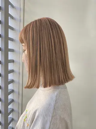 ミディアム カラー ANNA ／艶髪／ハイトーンのヘアスタイル