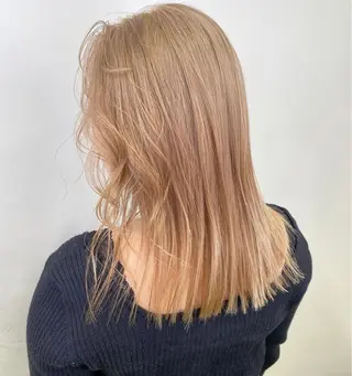 セミロング 艶髪カラー🫧 髪質改善🪽萩原のヘアスタイル