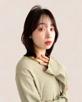 ミディアム Joule 建山美友のヘアスタイル