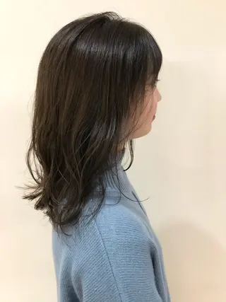 ミディアム カラー 相原 美咲のヘアスタイル