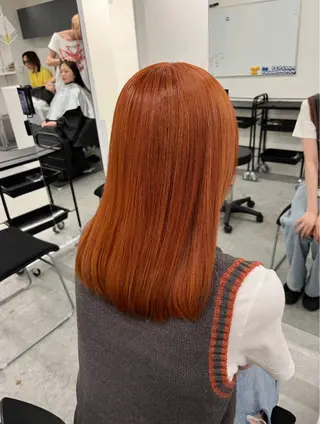 セミロング カラー ヘアアレンジ 艶髪ハイトーン🫧 Kurehaのヘアスタイル