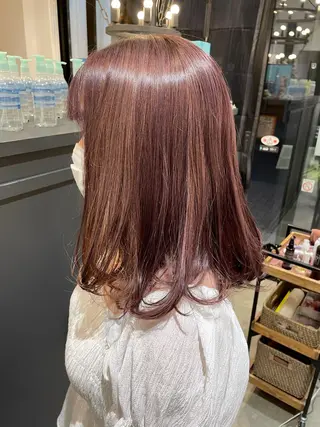 セミロング カラー 細沼 葵のヘアスタイル