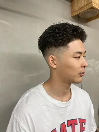 パーマ brunt jet所属・関 晃哉のヘアスタイル