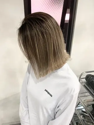 ミディアム カラー Still所属・タニ ユウのヘアスタイル