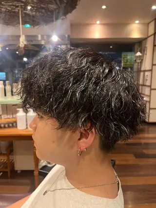 パーマ メンズ よしだ しおりのヘアスタイル