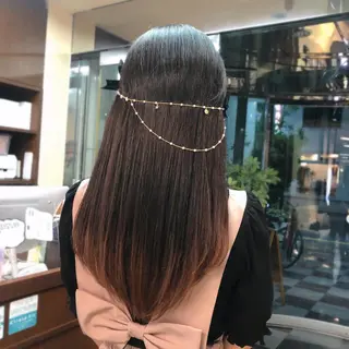 セミロング カラー 山崎 絵莉香のヘアスタイル