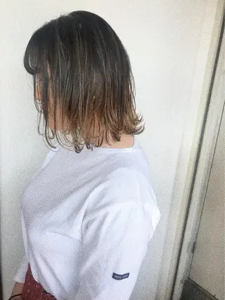 ミディアム カラー 船津 佳奈美のヘアスタイル