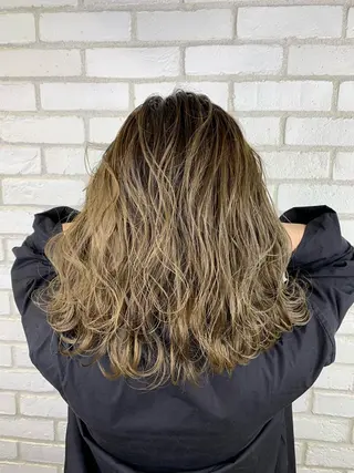 セミロング カラー she2.shinjuku所属・顧客様専用予約 新規予約不可のヘアスタイル