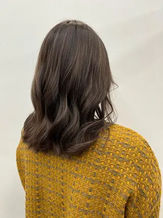 セミロング 🩵albis/めい 大宮/ブリーチ🦋のヘアスタイル