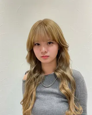 ロング カラー こだわりハイトーン/ ケアブリーチ/岸のヘアスタイル