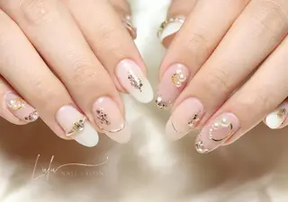 ネイル Lulu nail salon 南堀江店所属・西村 あやかのネイルデザイン