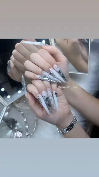 ネイル 加納 莉音のネイルデザイン