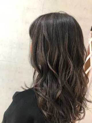 ミディアム カラー 樋渡 侑希のヘアスタイル