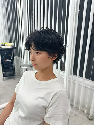 ショート パーマ サトウ ケンシンのヘアスタイル