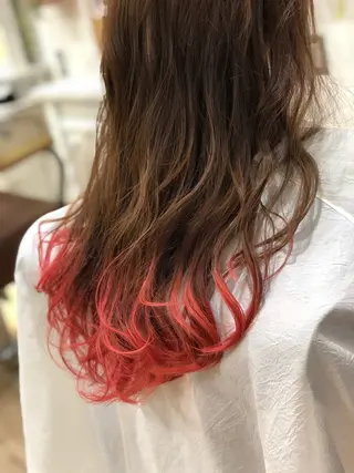 ロング 新村 捺のヘアスタイル