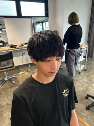 ショート パーマ メンズ become men's hair 名駅店所属・名駅/フェザーパーマ 韓国ヘア/森岡のヘアスタイル