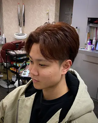 ミディアム カラー メンズ SWELL  七隈四つ角店所属・SWELL アトムのヘアスタイル