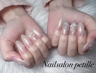 ネイル Nailsalon petille所属・Ｈ azのネイルデザイン
