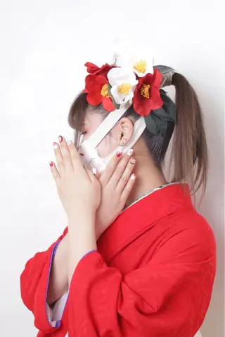 セミロング カラー パーマ ヘアアレンジ 推し活専用 【派手髪】飯野ゆかりのヘアスタイル