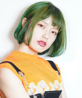 ショート カラー ハイトーン/レイヤー /ケアブリーチ石川治のヘアスタイル