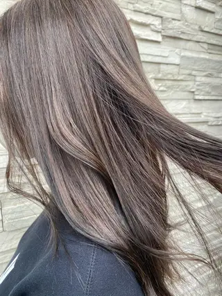 セミロング カラー 透明感カラーブリーチ 🌼シゲモトアヤ🌼のヘアスタイル