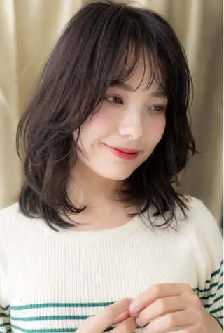 ミディアム くびれ&切りっぱボブ 得意👍佐藤歩のヘアスタイル