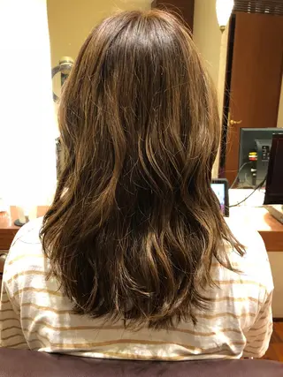ロング カラー 松永 果菜のヘアスタイル