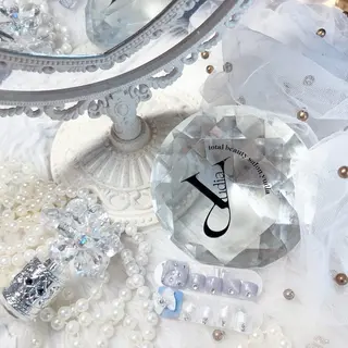 ネイル Yudia🦋 azuのネイルデザイン