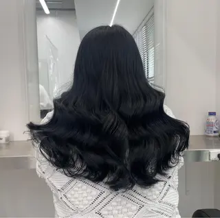 ロング カラー ヘアアレンジ 🩵色落ち可愛い 寒色カラー🩵のヘアスタイル