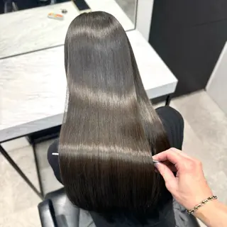 セミロング 🚨無料縮毛矯正 モデル募集中🚨のヘアスタイル