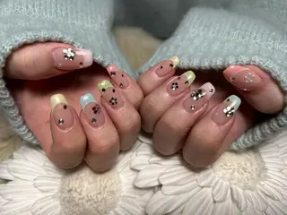 ネイル Yakko pas á pasのネイルデザイン