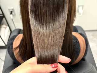 セミロング 明石 優衣のヘアスタイル