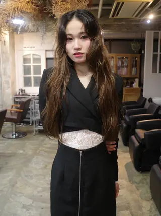 ロング やまだ とものヘアスタイル