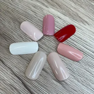 ネイル ﾔｽﾀﾞ ﾐﾅのネイルデザイン