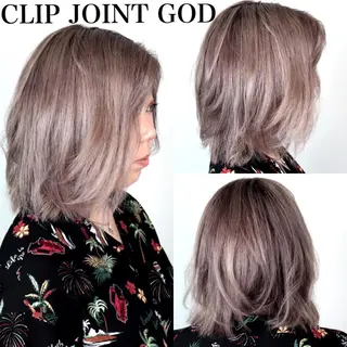 ミディアム カラー 秋葉 洸平のヘアスタイル