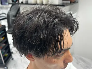 ショート パーマ men’s salon dot. tokyo 横浜店所属・🔥メンズ特化 カット1100円🔥のヘアスタイル