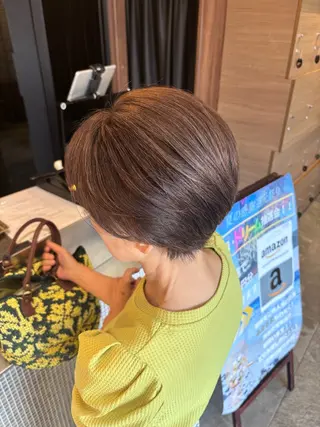 ショート 傷めない白髪ぼかし/ ワタナベユウマのヘアスタイル