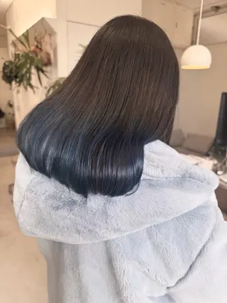 カラー 💛🤍U too e’s 鎌倉🧸のヘアスタイル
