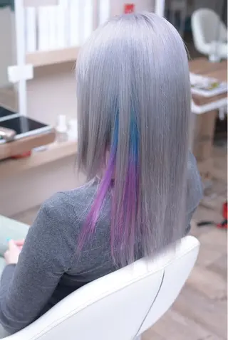 セミロング レディース専用🌷咲 の垢抜けブリーチ部屋のヘアスタイル