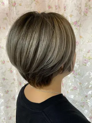 ショート カラー ゴトウ エイイチのヘアスタイル